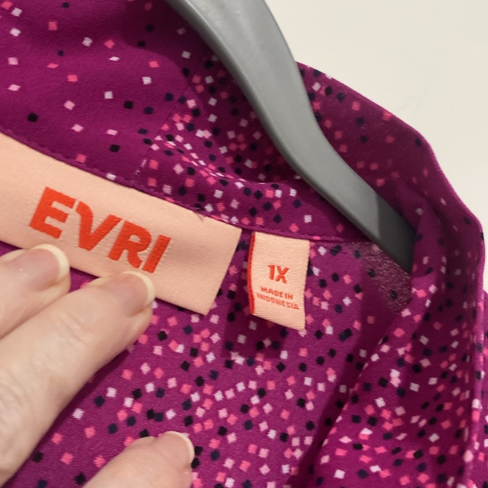 Womens Evri Tie Neck Fuchsia dotted top 1x - Picture 3 of 5